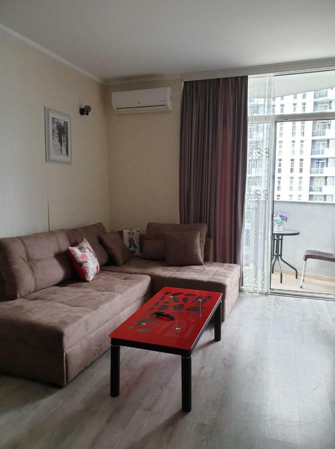 Lia'S Apartment In Orbi Batumi Eksteriør bilde