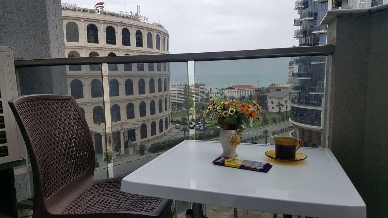 Lia'S Apartment In Orbi Batumi Eksteriør bilde